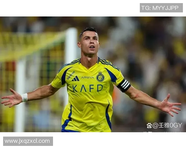 2013年足球界的明星球员盘点与他们的辉煌成就回顾 2013年足球界的明星球员盘点与他们的辉煌成就回顾