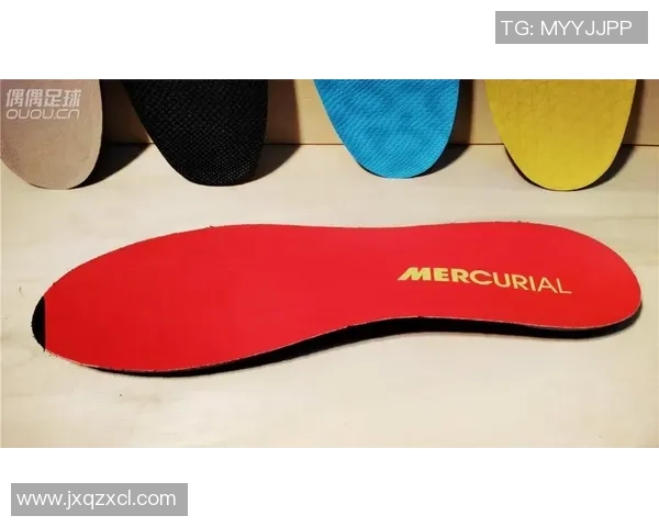 提升足球训练效果的鞋垫选择与使用技巧全解析